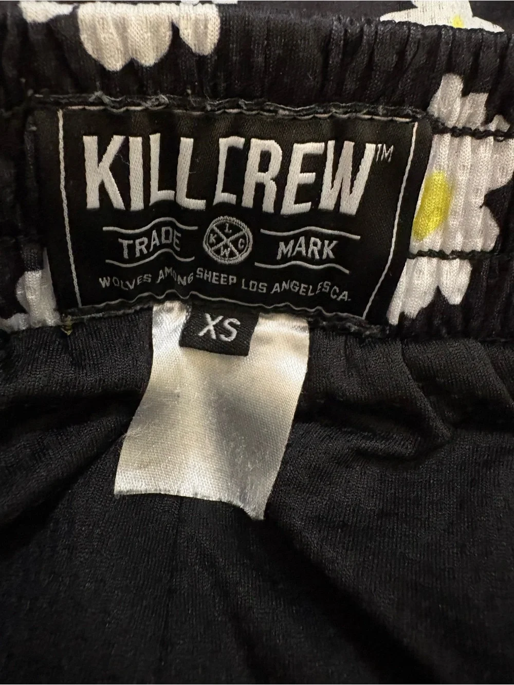 Killcrew Black Daisy Print Athletic Shorts sz XS